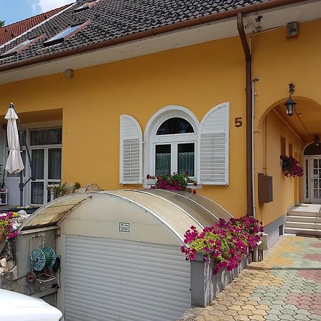Hotel Ilona Vendeghaz Siófok Exteriér fotografie