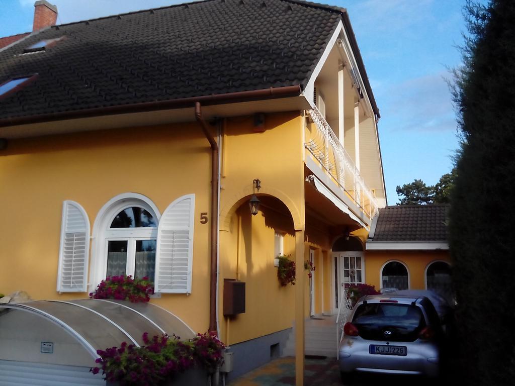 Hotel Ilona Vendeghaz Siófok Exteriér fotografie